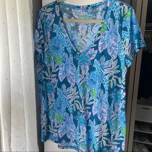 Lilly Pulitzer Etta V neck size XL